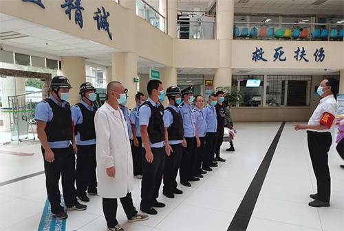  强化综治安保力量 筑牢医院安全防线——建水县人民医院保卫科开展反恐防暴应急处置演练