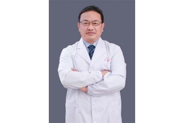  【致敬医师节·专家简介】杨治中：消化内科的卓越领航者