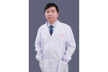  【致敬医师节·专家简介】眼科主任管家忠：以精湛医术与高尚医德铸就光明使者