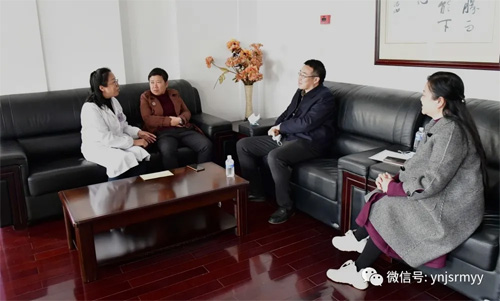 州级领导到建水县人民医院走访慰问州管专家院党委书记沈瑛主任医师
