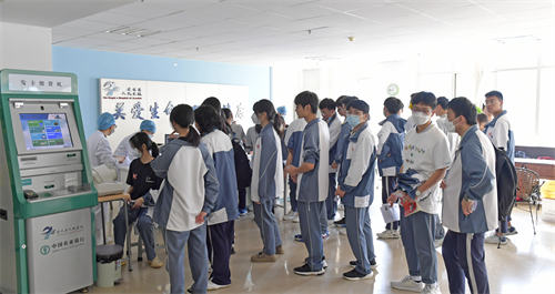 助力高考 启航梦想 ——建水县人民医院有序开展2023年高考体检工作