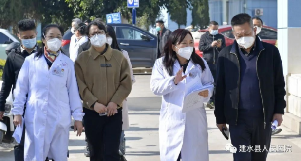  州应对疫情工作领导小组指挥部督查组到建水县人民医院开展疫情防控乙类乙管重点工作督导检查